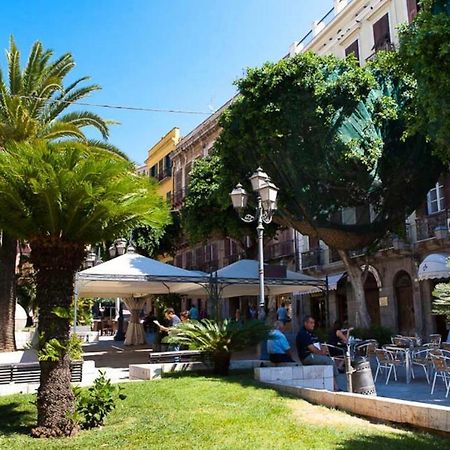 Al Corso Bed and Breakfast Cagliari Buitenkant foto