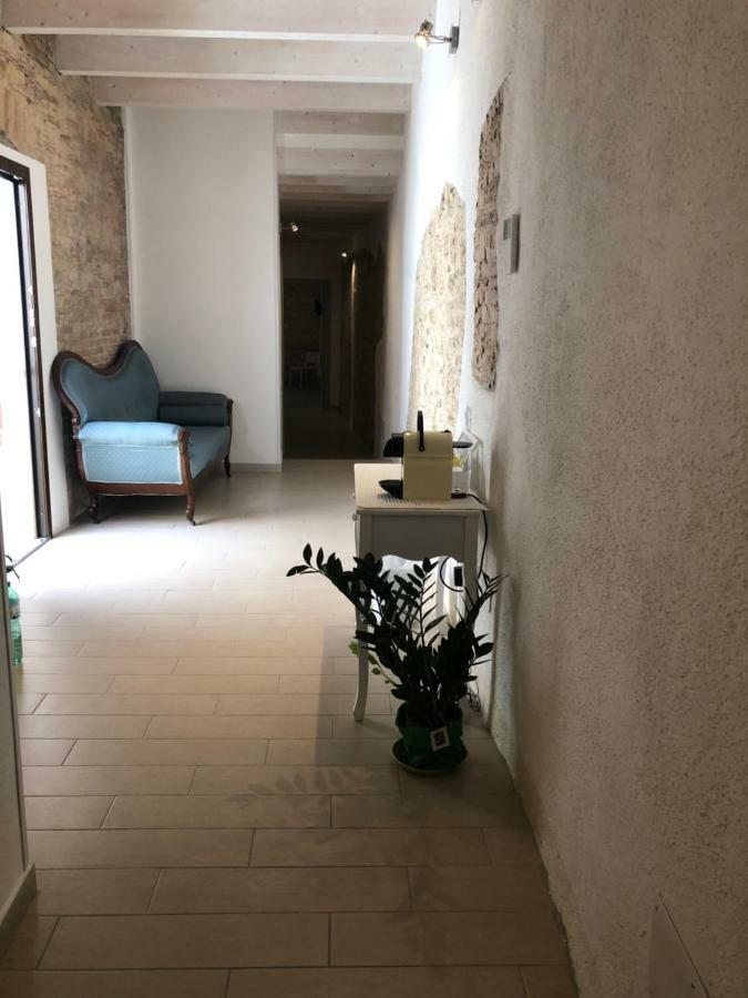 Al Corso Bed and Breakfast Cagliari Buitenkant foto